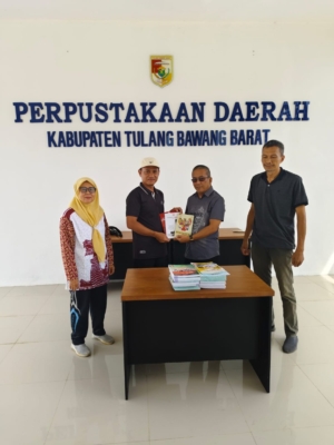 Legislator Tubaba Sodri Helmi Serahkan Buku Kebangsaan ke Perpustakaan Daerah, Perkuat Literasi Generasi Muda