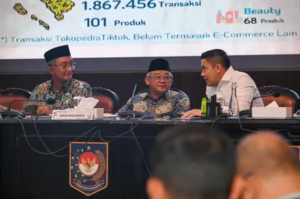 Mendikdasmen Abdul Mu’ti Pastikan 100 Persen Sekolah Terdampak Bencana di Sumatra Kembali Belajar