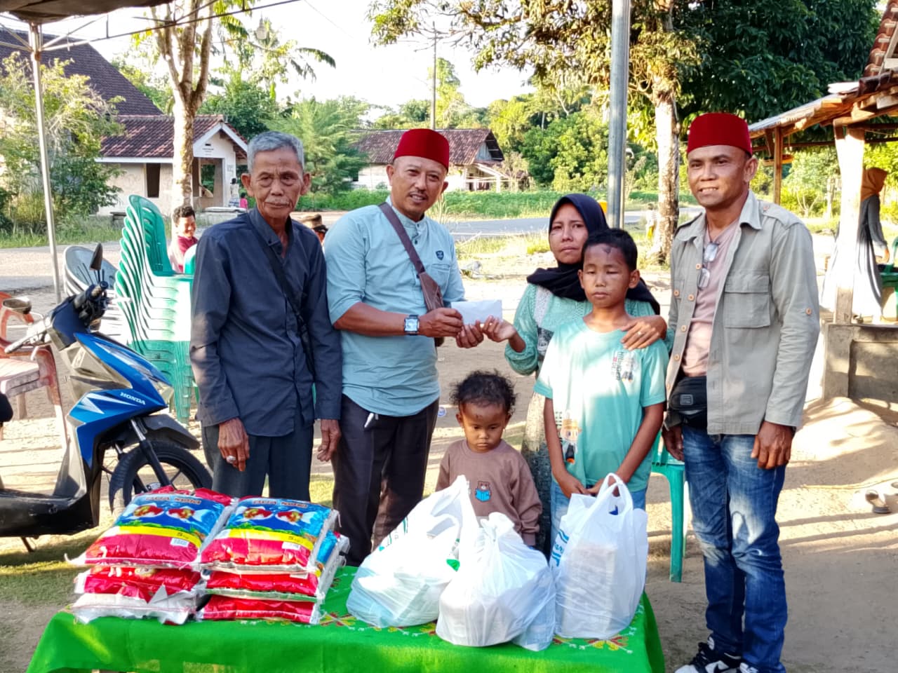Karim Pergi Untuk Selamanya,Warga Tubaba Bergerak Bantu Istri dan Dua Anak Korban Jalan Berlubang