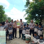 Polisi Turun Tangan! Jumat Berkah Polsek Lambu Kibang Sentuh Hati Santri Ponpes di Tubaba