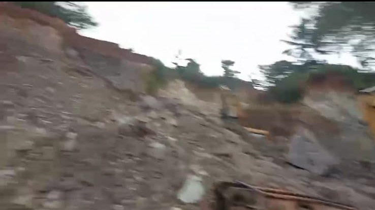 Dituding Tambang Ilegal, Pengelola Lahan di Kedamaian Bandar Lampung Buka Suara: “Ini Pemerataan untuk Gudang”