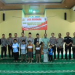 Polres Tulang Bawang Barat memperingati Hari Buruh Internasional 2026 dengan menggelar doa bersama dan santunan anak yatim sebagai upaya mempererat hubungan Polri dengan masyarakat.