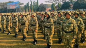 Peserta calon manajer Koperasi Desa Merah Putih mengikuti latihan dasar kemiliteran dalam Program SPPI 2026 yang menjadi sorotan DPR RI terkait usulan penghapusan Latsarmil.
