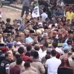 Ribuan Massa Buay Bulan Bersatu Geruduk Pemda dan DPRD Tubaba, Desak Mediasi dengan PTPN I